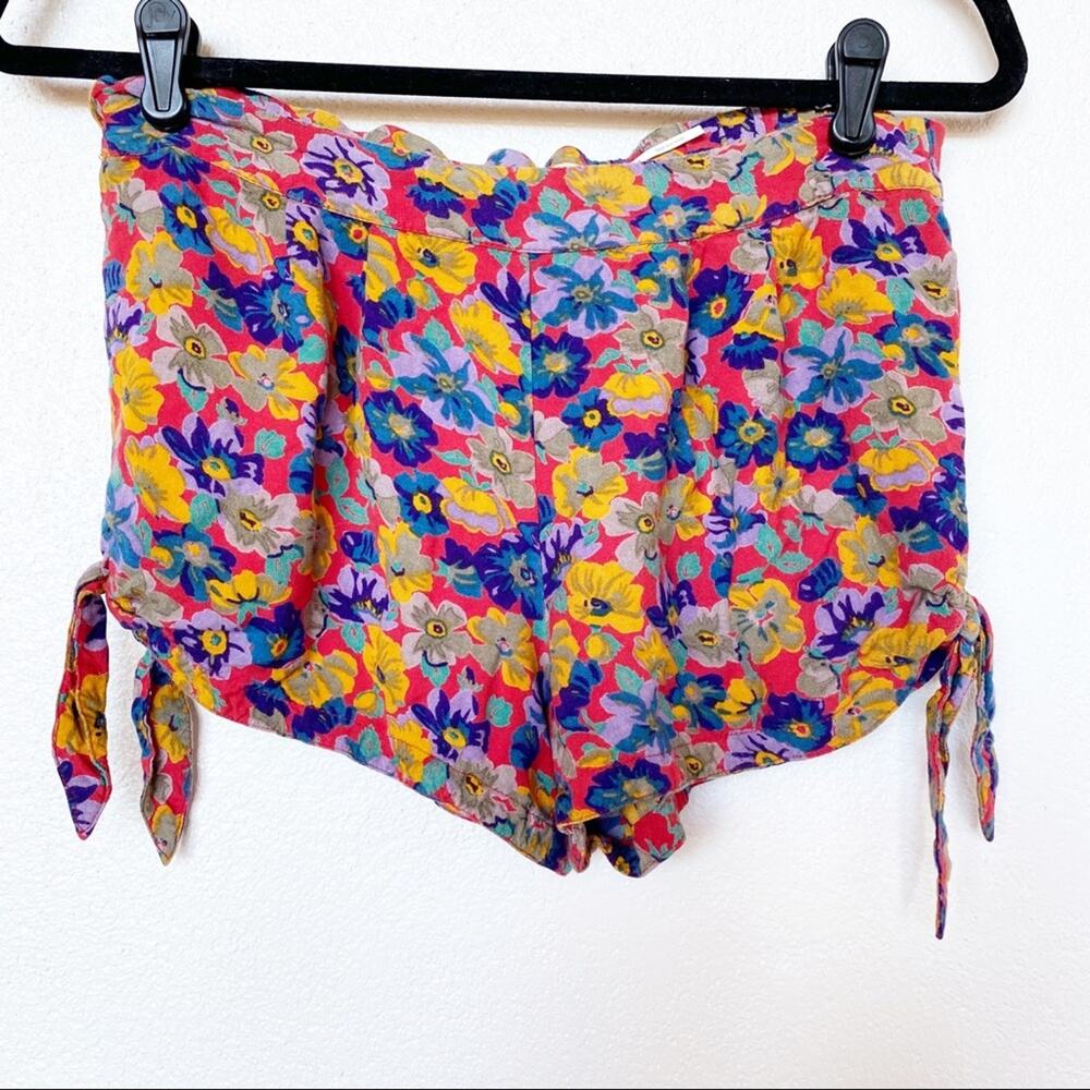 Kimchi Blue Floral Tie Hem Shorts Size Small